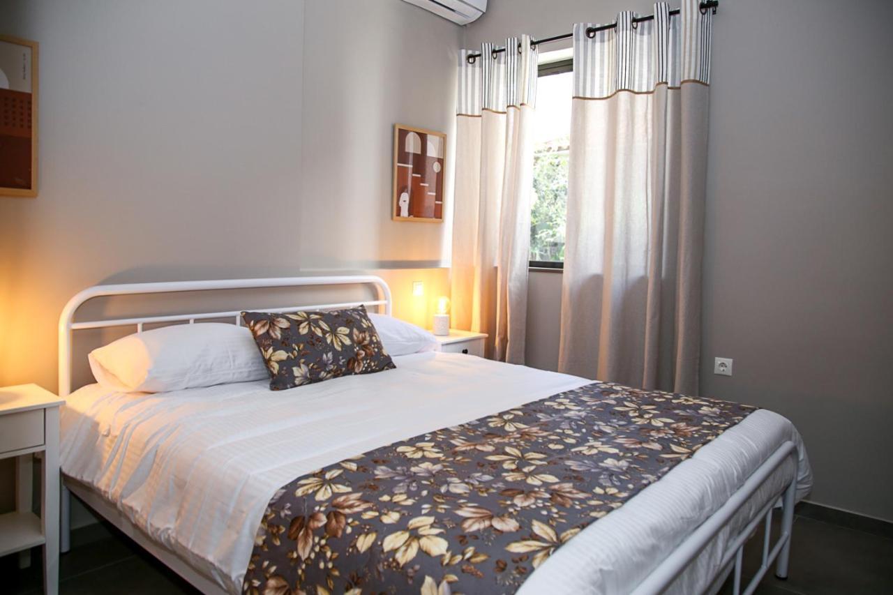 Caravin Wanderhome, 5 Min From Metro Nea Ionia Athens Ngoại thất bức ảnh