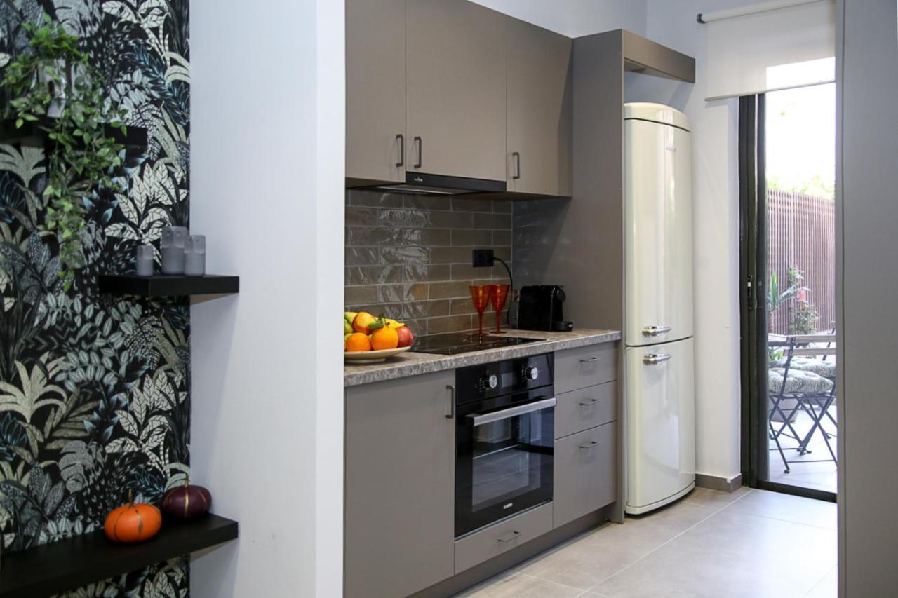Caravin Wanderhome, 5 Min From Metro Nea Ionia Athens Ngoại thất bức ảnh