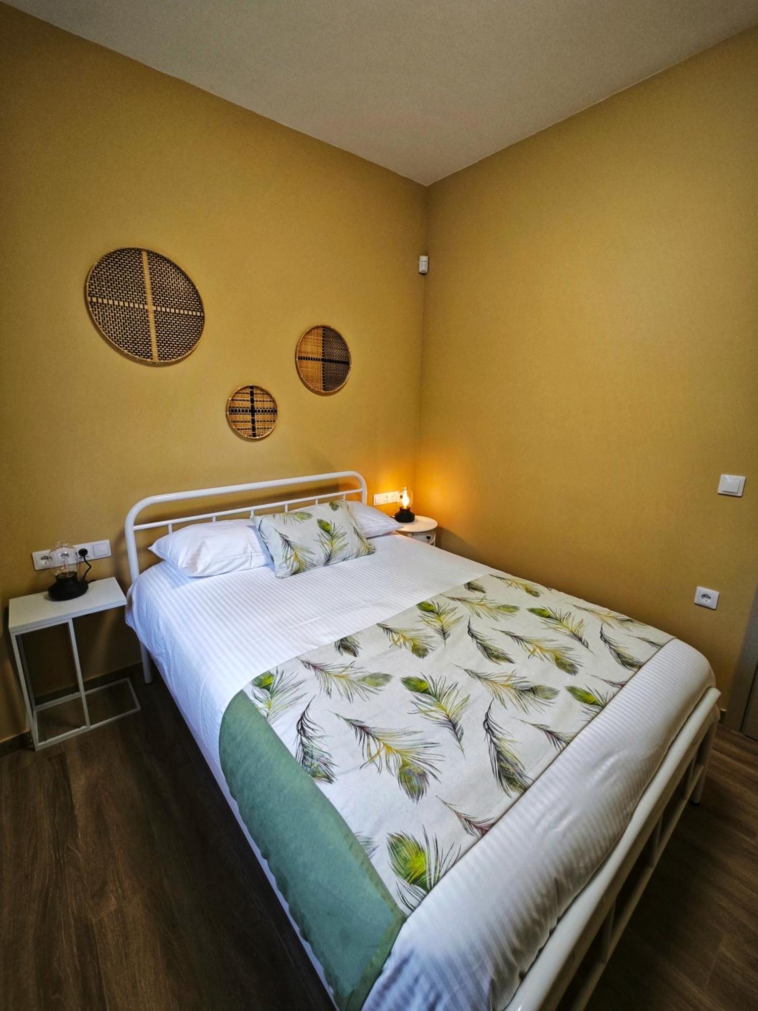 Caravin Wanderhome, 5 Min From Metro Nea Ionia Athens Ngoại thất bức ảnh